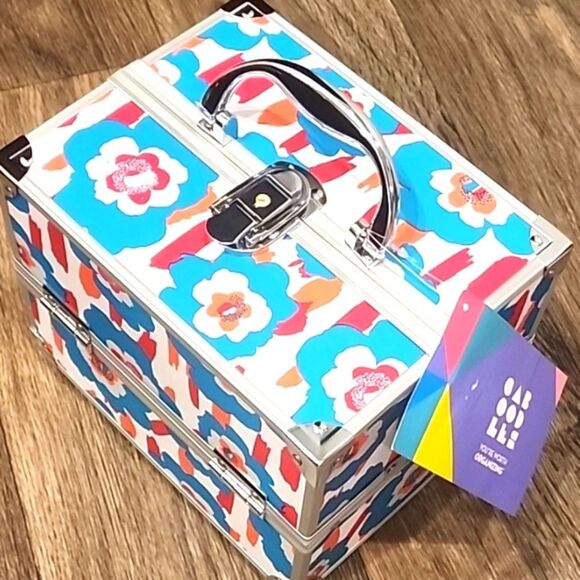 Caboodles Adored Traincase Case Makeup Organizer - Picture 8 of 9